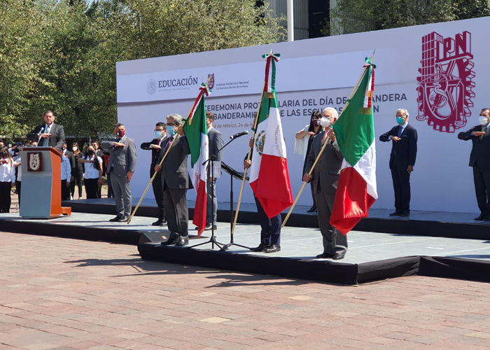 ESCOLTAS DE BANDERA PARA CEREMONIAS CIVICAS